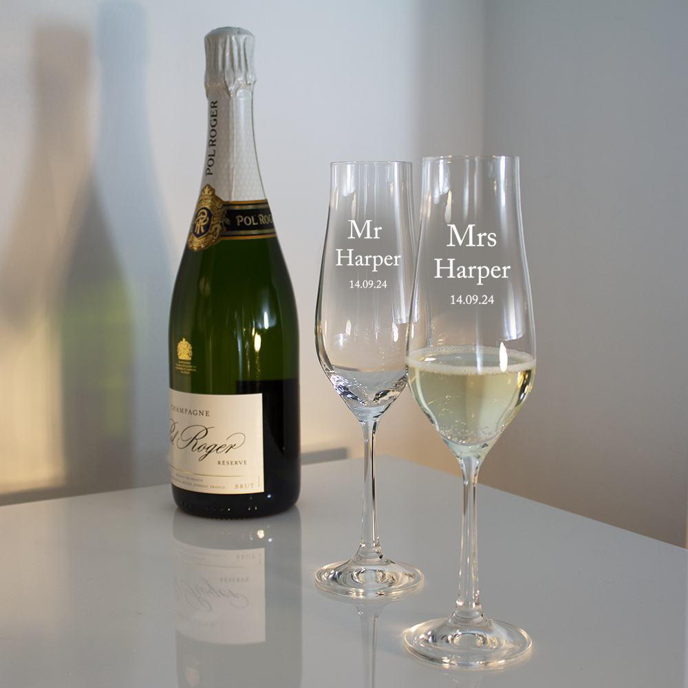 Personalised Pair Of Crystal Glass Champagne Flutes – Gift In Presentation Box – Go Find A Gift