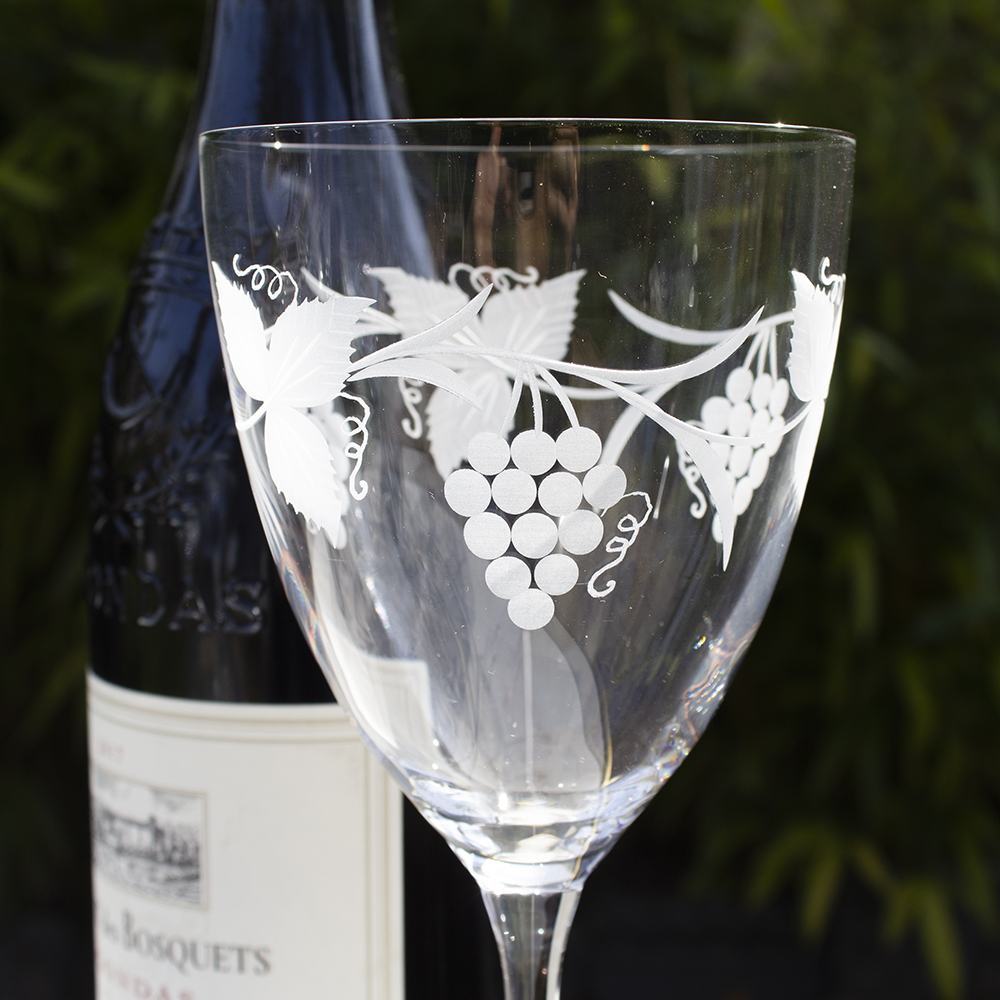Grapevine - 2 Crystal Red Wine Glasses - 205mm (Gift Boxed) | Royal Scot  Crystal